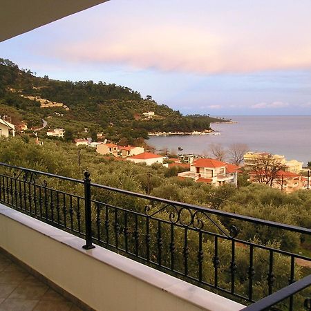 Golden Beach Inn Chrysi Ammoudia Buitenkant foto