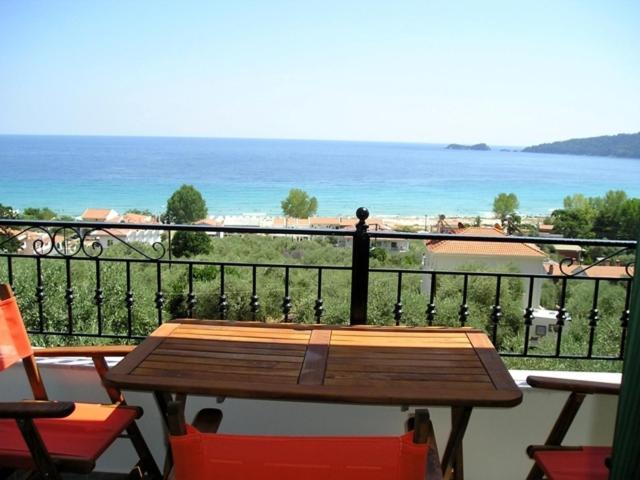 Golden Beach Inn Chrysi Ammoudia Buitenkant foto