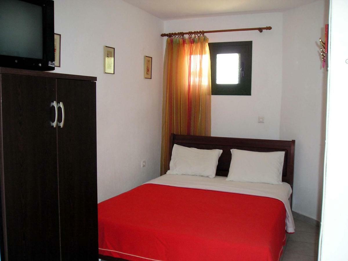 Golden Beach Inn Chrysi Ammoudia Buitenkant foto
